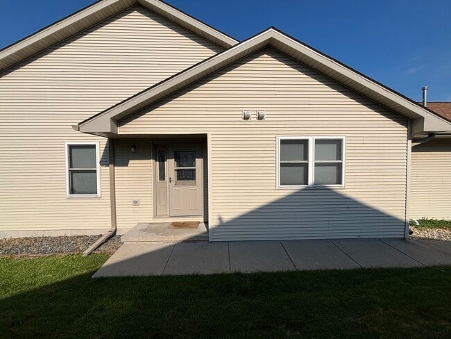 Building Photo - W1148 Marietta Ave