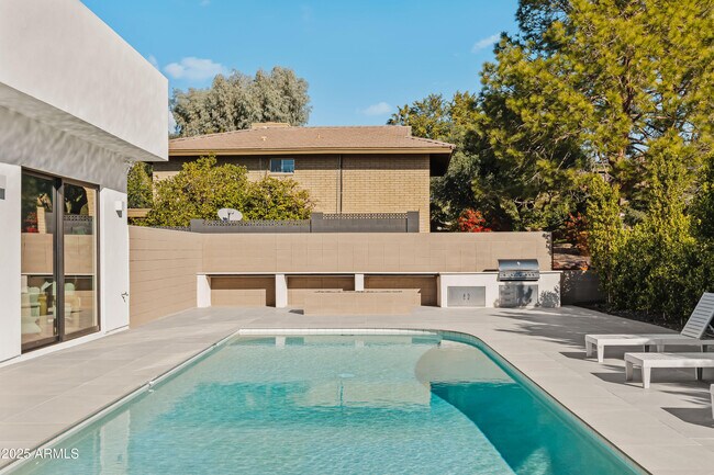 Foto del edificio - 5156 N 45th Pl