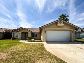 Building Photo - 1468 S 37th Dr