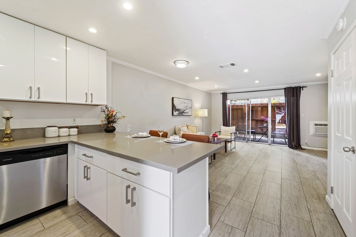 Kitchen/Living Room - 1009 Murrieta Blvd