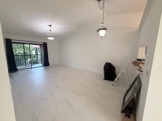 Living/Dining Area - 22124 Palms Way