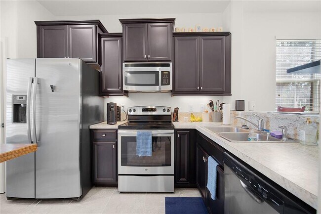 Foto del edificio - 107 Phillip Scott Dr