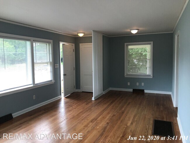 Building Photo - 3 br, 1 bath House - 242 Jonesboro Rd