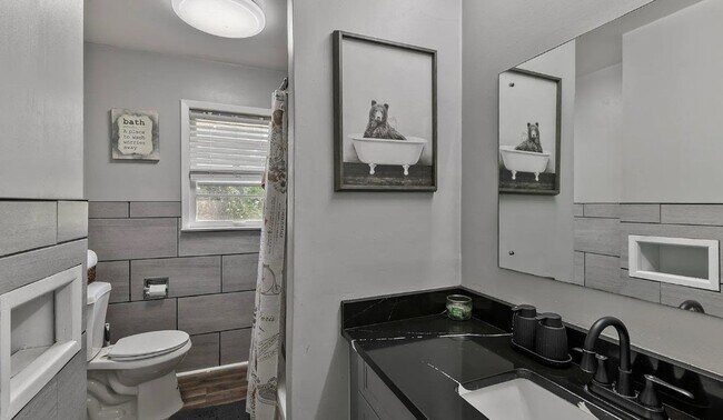 Foto del edificio - 4935 S 129th St