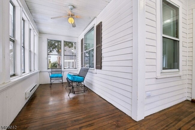 Photo - 99 Lincoln St House