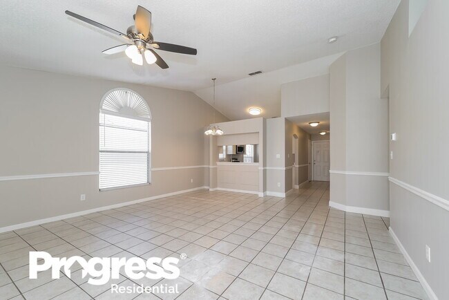 Building Photo - 5285 Hawk Dr