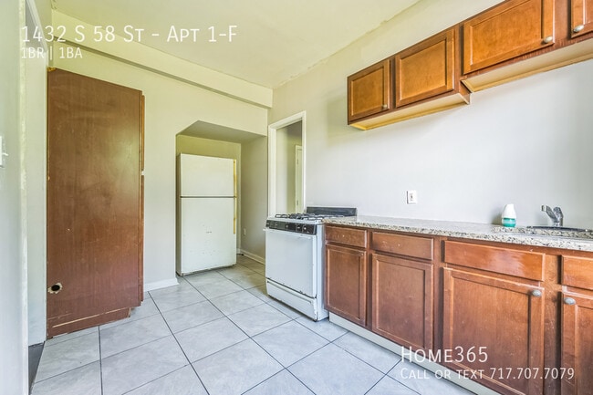 Building Photo - 1432 S 58th St
