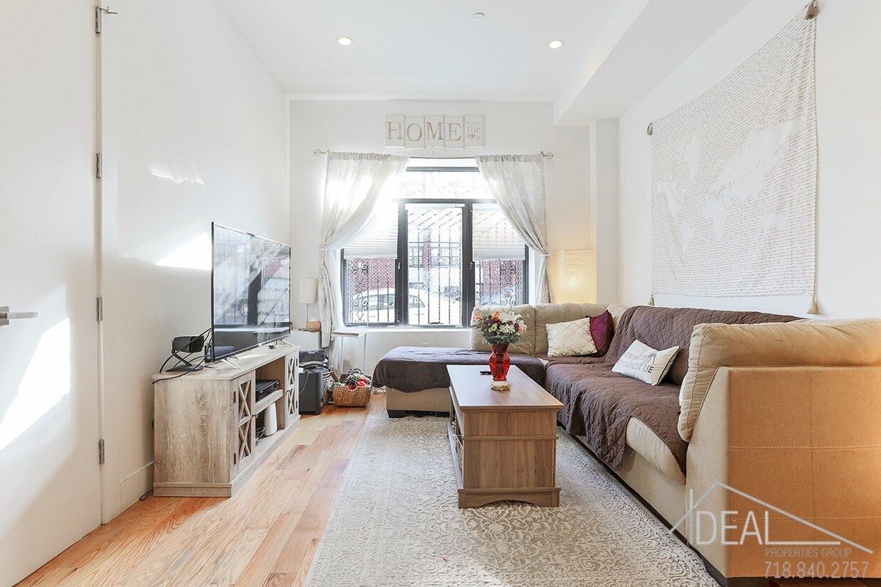 Primary Photo - 90 Troy Avenue #1R