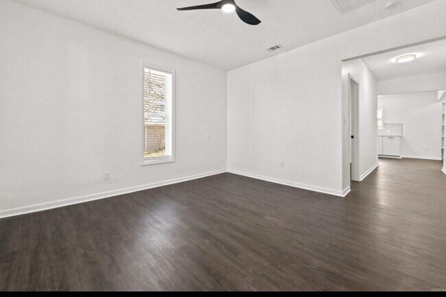 Foto del edificio - 3113 W 11th St