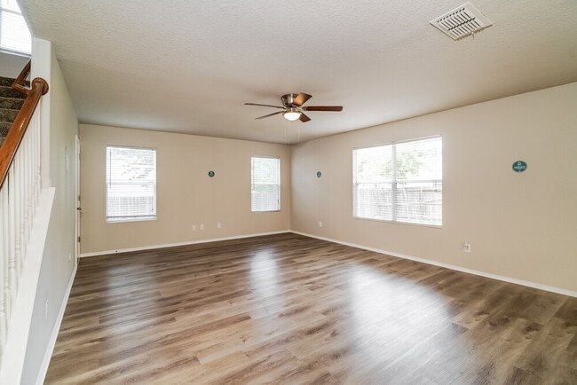Building Photo - 141 Wistoria Ct