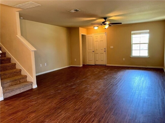 Building Photo - 732 Pinnacle Dr