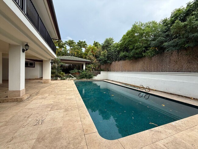 Building Photo - 466 Portlock Rd