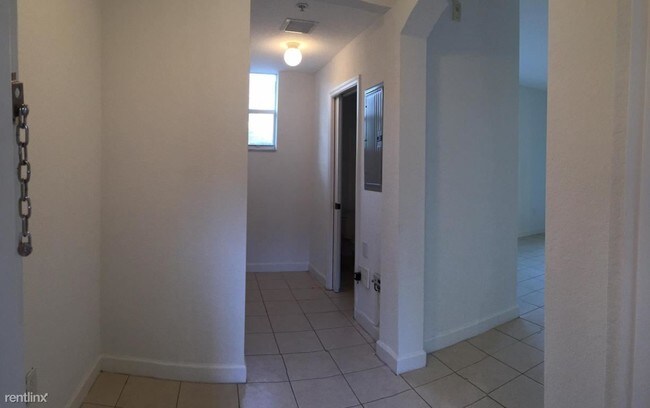 Building Photo - 1117 Shoma Dr
