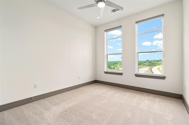 Foto del edificio - 2700 Old Denton Rd