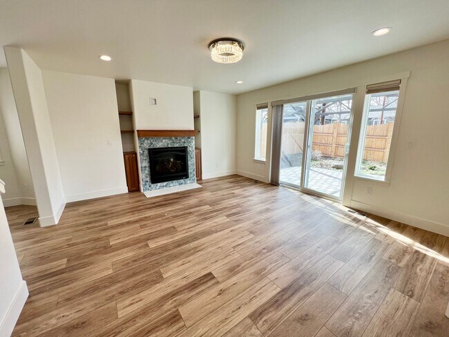 Foto del edificio - Stunning 3 Bed, 2.5 Bath Home in the Heart of Downtown Bend!