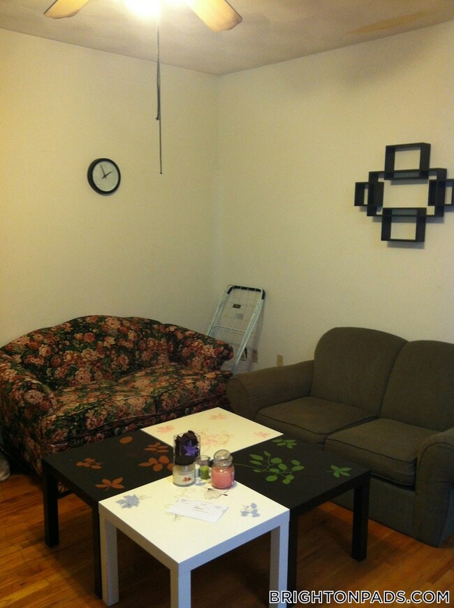 Foto del edificio - 17 Cummings Rd