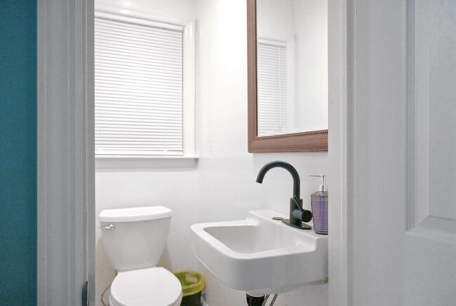 Foto del edificio - 916 Bern St