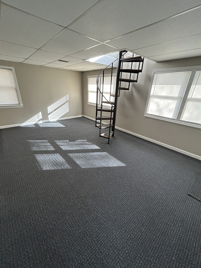 Building Photo - 1016 Old Valley Forge Rd