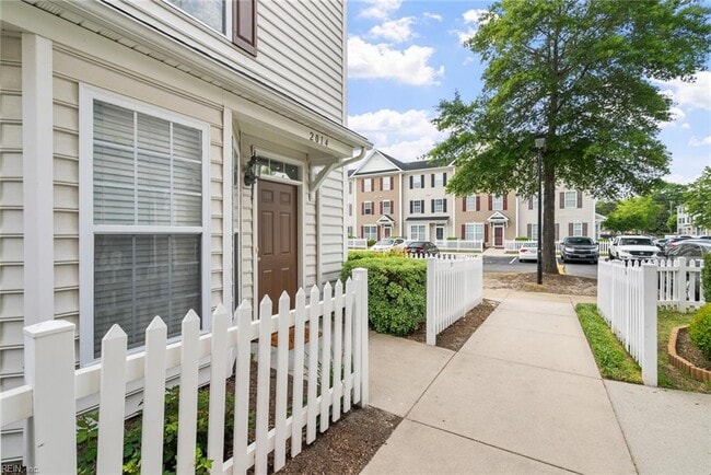 Building Photo - 2014 Gentry St