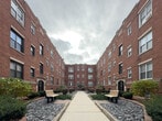 Primary Photo - 956 W Cornelia Ave