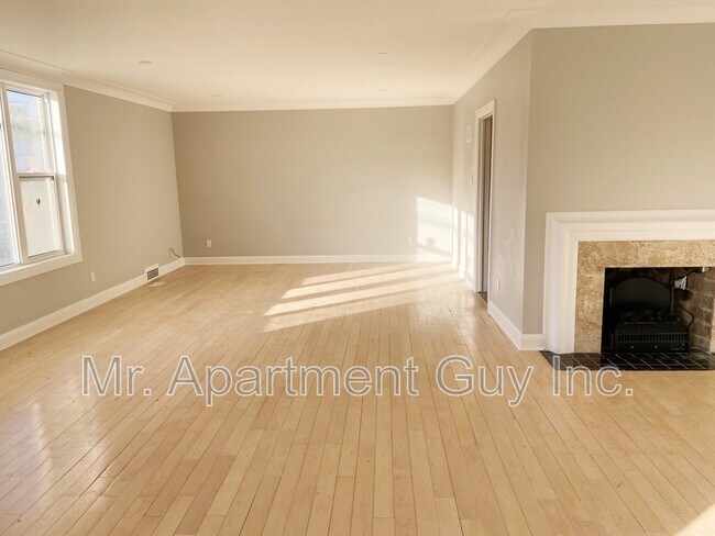 Photo du bâtiment - 179 East Ave