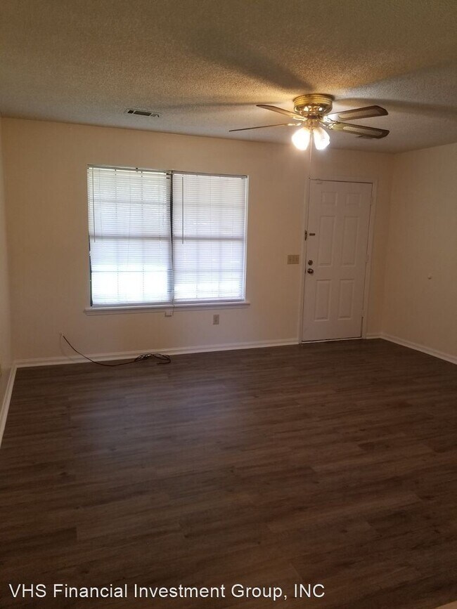 Building Photo - 3 br, 1 bath House - 148 DeAnn Drive