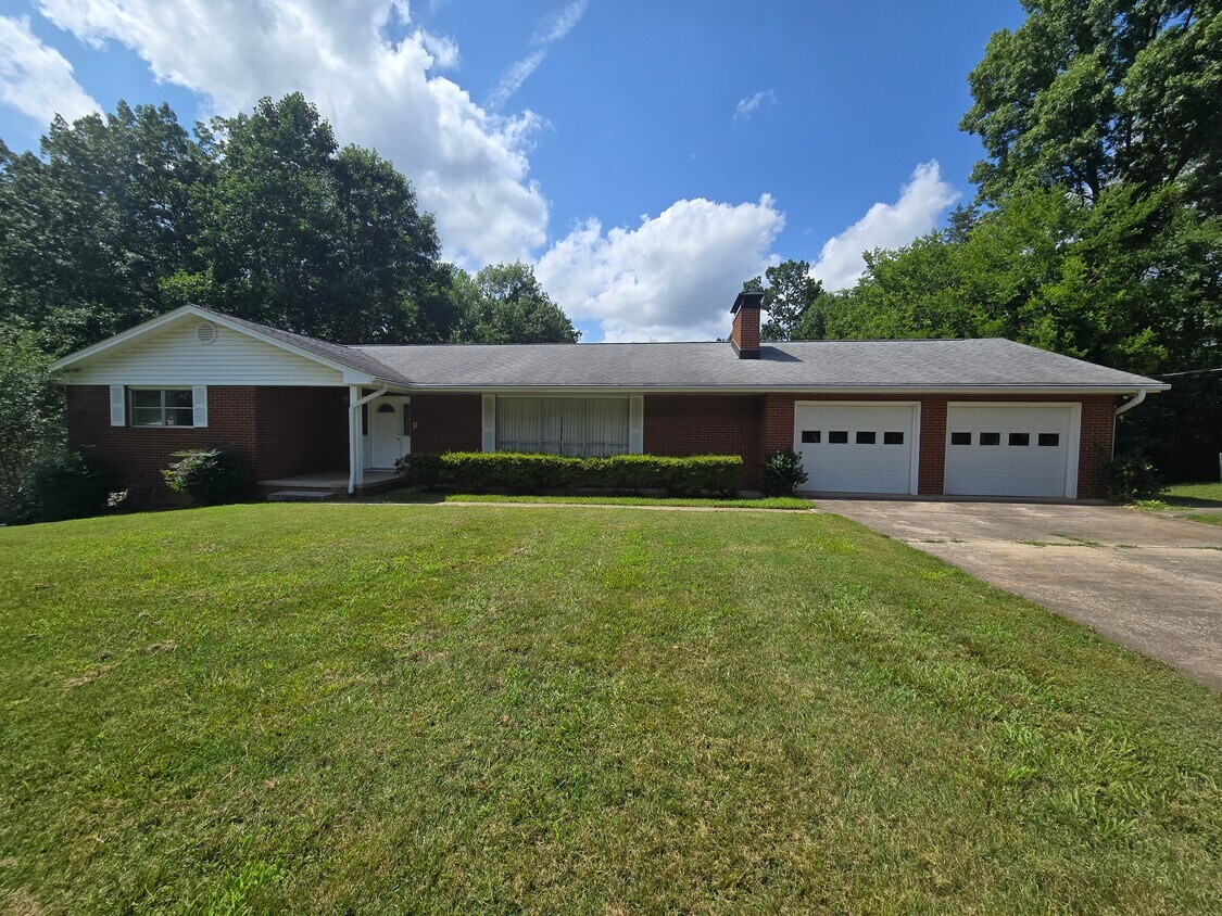 Foto principal - 3109 Dekalb Dr SW