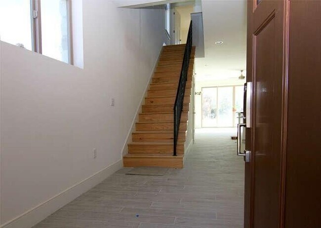 Foto del edificio - 101 Conservation Dr