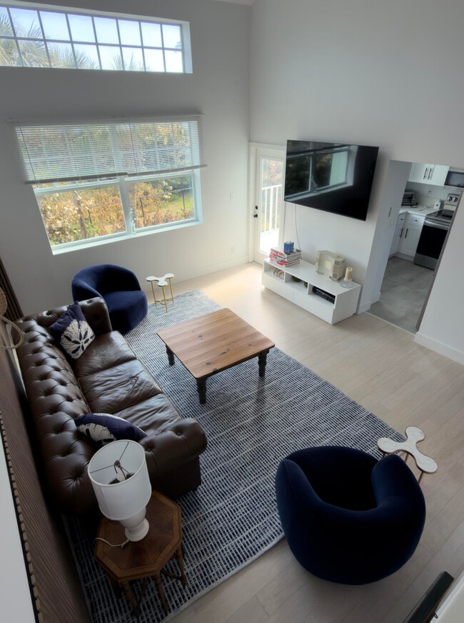 Building Photo - 606 Mainsail Cir