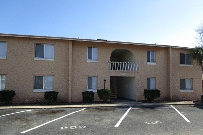 The Villas Apartments - South Daytona Apartments