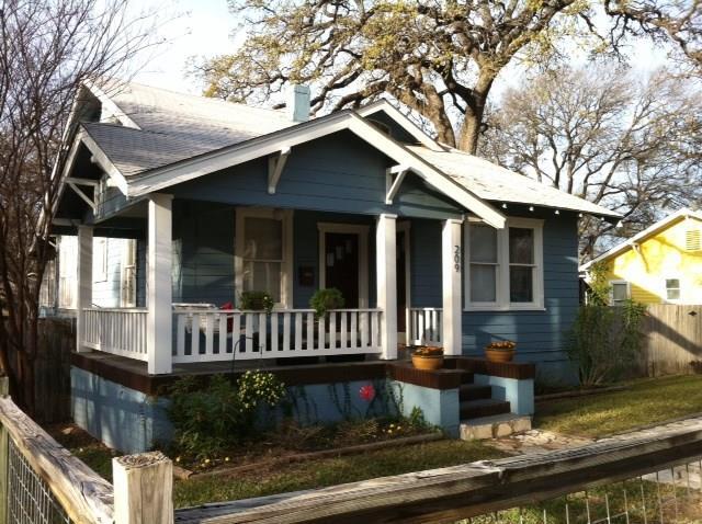 Building Photo - 209 E 35th St