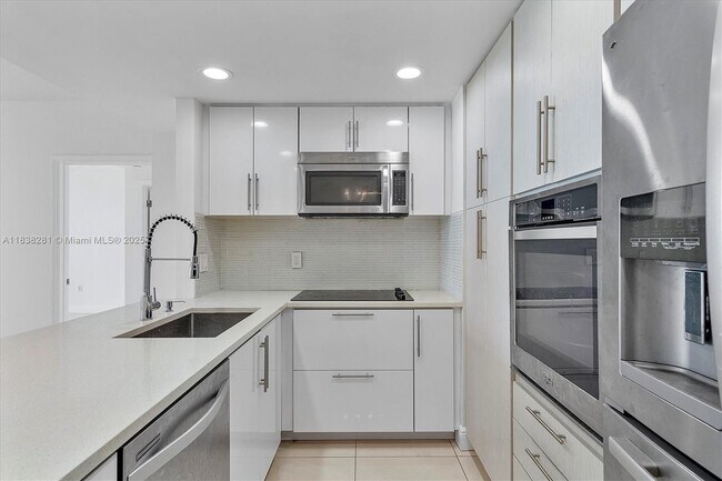 Building Photo - 1250 S Miami Ave