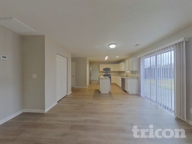 Foto del edificio - 415 Fox Trot Dr