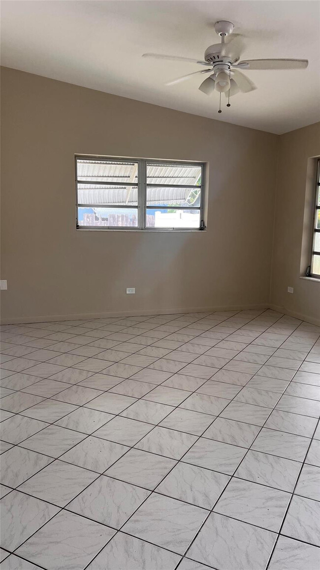 Foto del edificio - 6540 SW 4th St