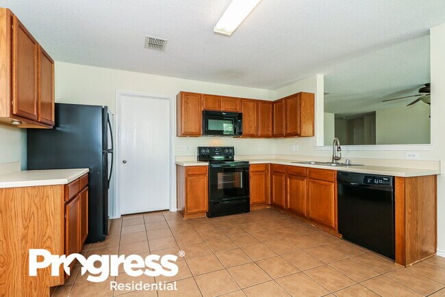 Building Photo - 16528 Woodside Dr