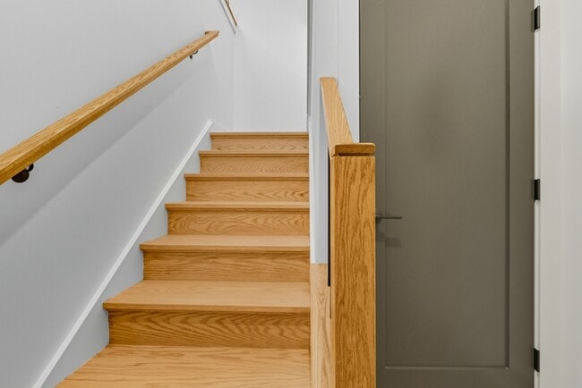 Building Photo - 3531 Claremont St Building Photo - 3531 Claremont St