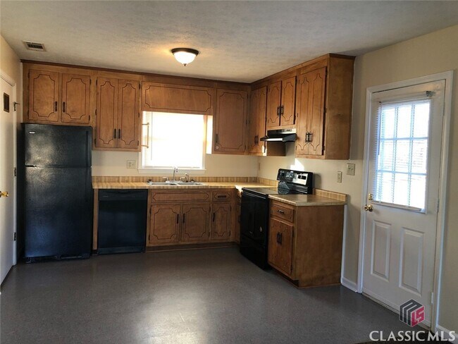 Building Photo - 147 Dement St