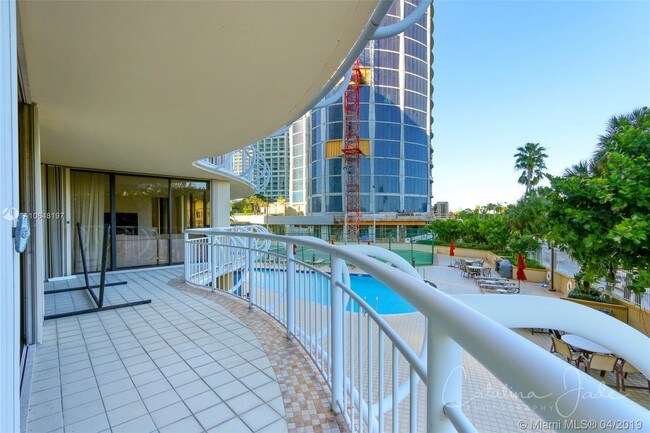 Foto del edificio - 2843 S Bayshore Dr