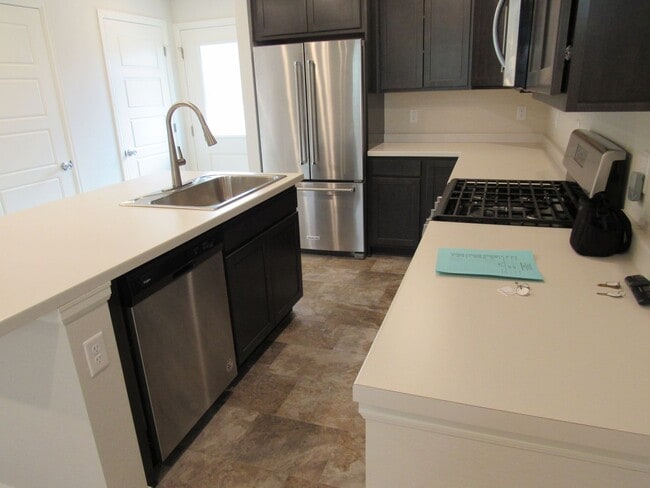 Foto del edificio - Immaculate Two Bedroom Home