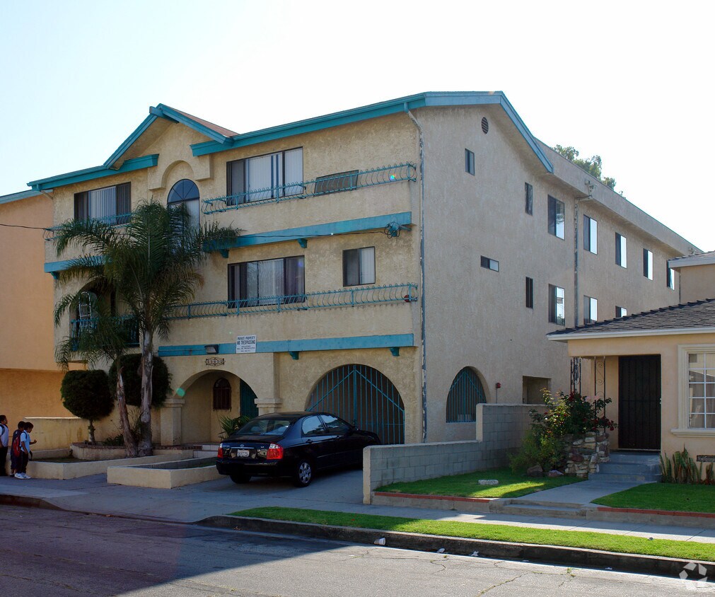 Foto del edificio - 11432 Menlo Ave