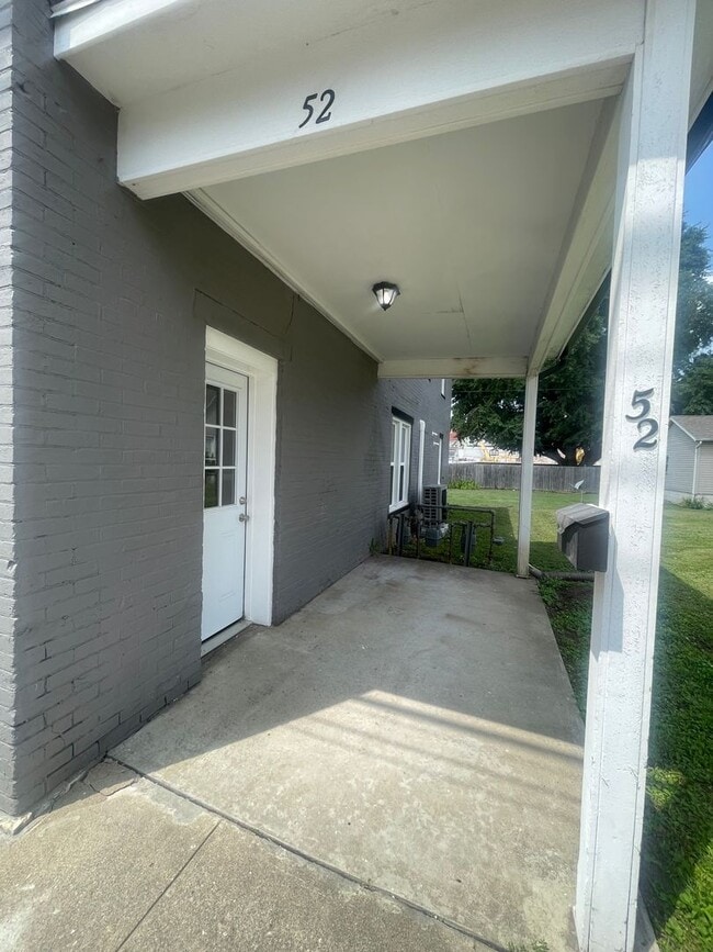 Building Photo - 48-52 N. Collier Street
