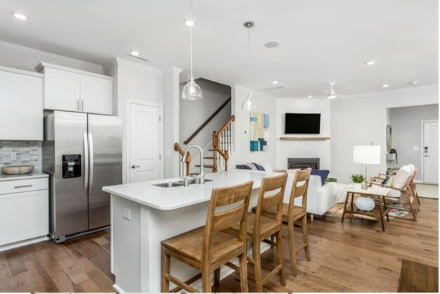 Foto del edificio - 373 White Oak Ridge Dr