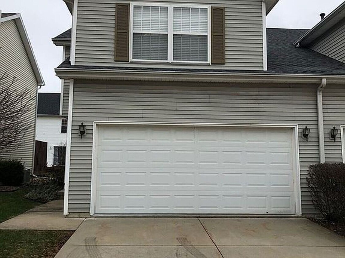 Primary Photo - 1219 Colonial Avenue