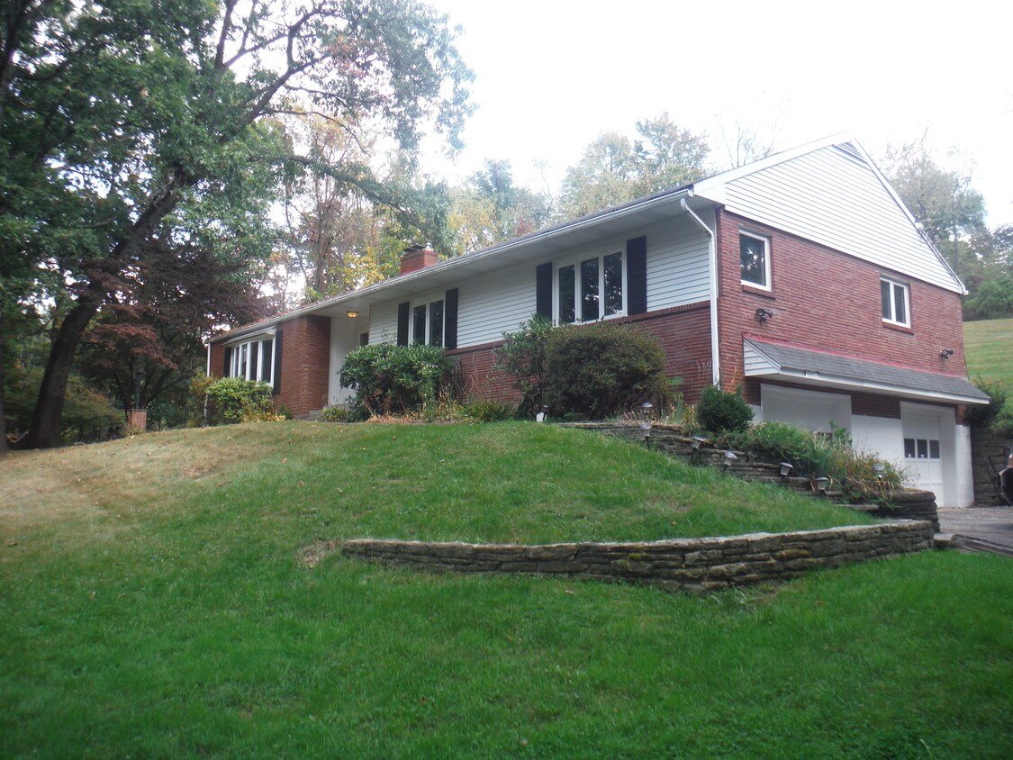 1260 Fox Chapel Rd, Pittsburgh, PA 15238 House Rental in Pittsburgh