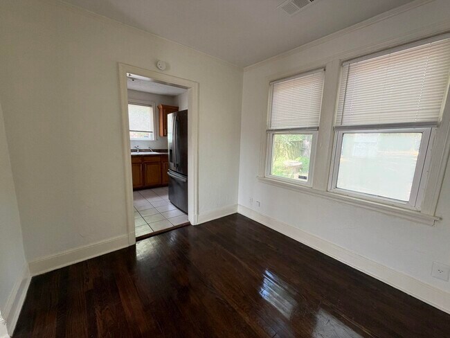 Foto del edificio - 3362 Douglass Ave