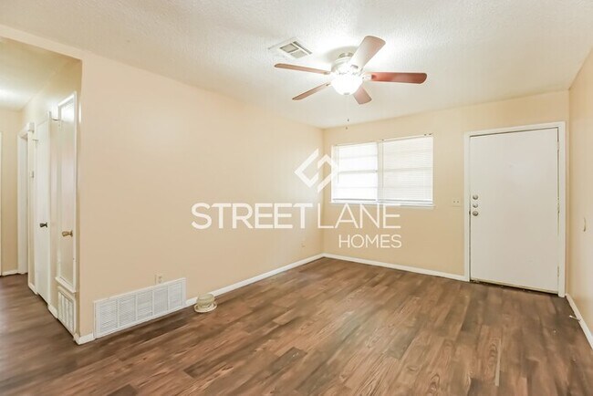 Building Photo - Charming 3 Bedroom in Moore!