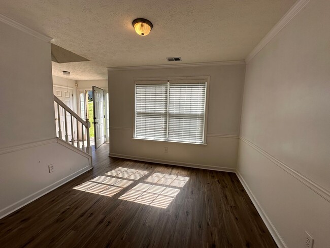 Foto del edificio - Traditonal Style 4 Bedroom Home in Great N...