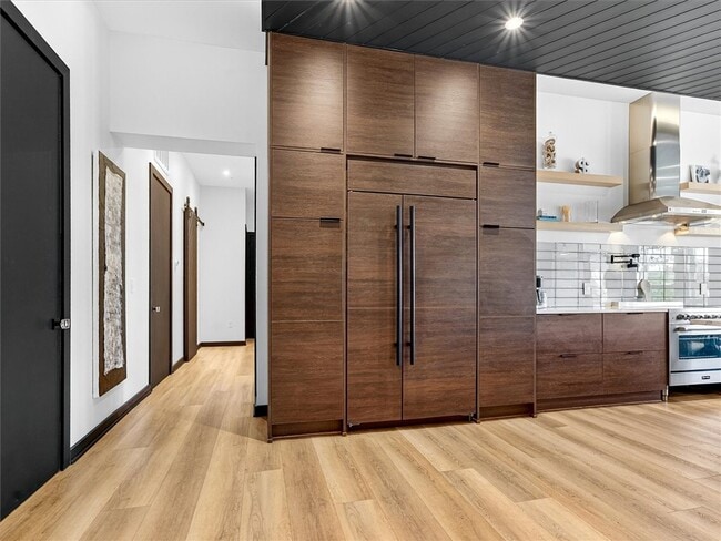 Building Photo - 102 Court St