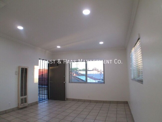 Photo - 6524 Orange Ave Apartment