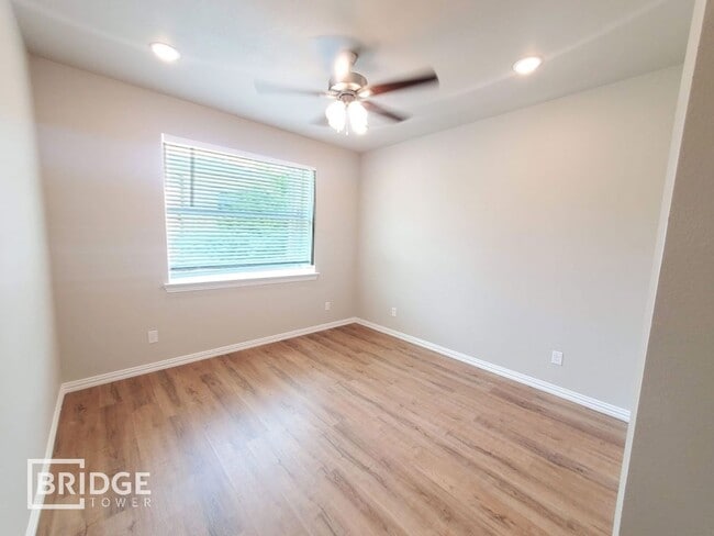 Building Photo - CYPRESS PLAN